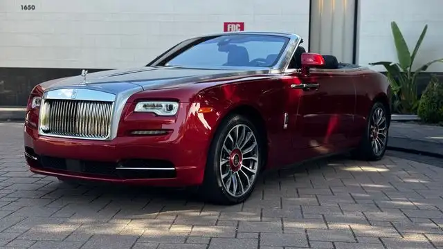 2018 Rolls-Royce Dawn Base's photo