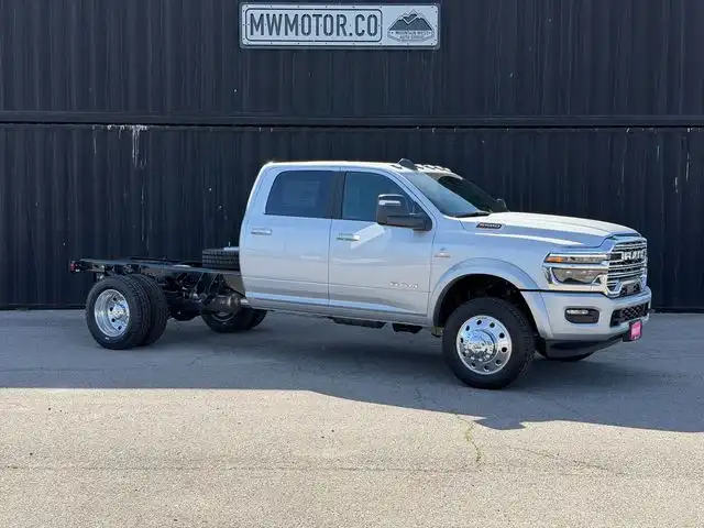 2026 RAM 5500 Big Horn 4X4 Crew Cab DRW 173" WB's photo