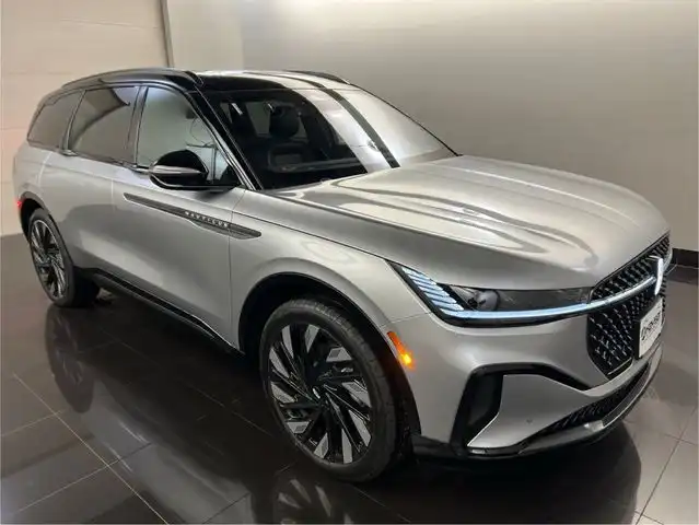 2026 Lincoln Nautilus Reserve AWD's photo
