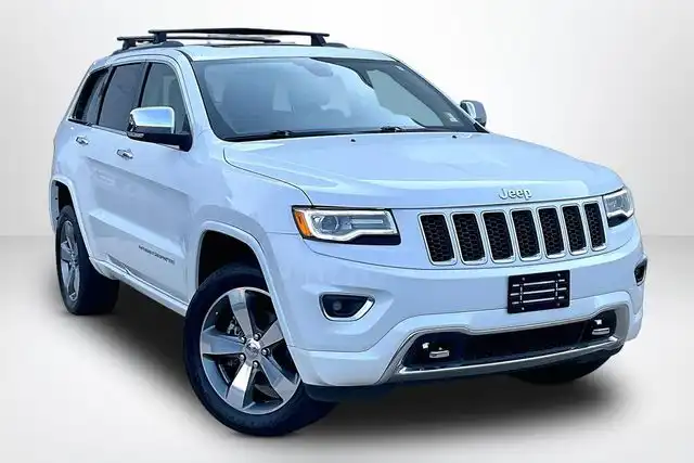 2016 Jeep Grand Cherokee Overland 4WD's photo