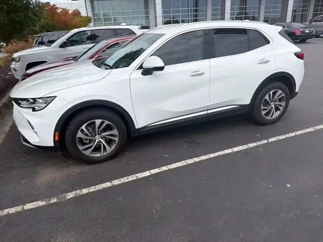 2023 Buick Envision Essence FWD's photo