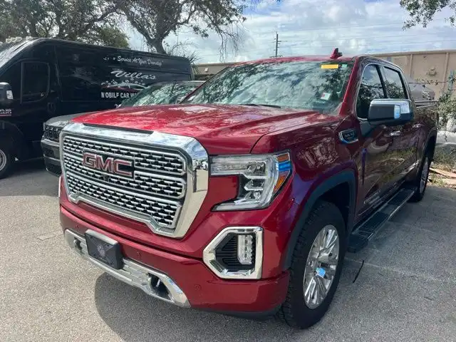 2022 GMC Sierra 4WD Crew Cab Short Box Denali's photo