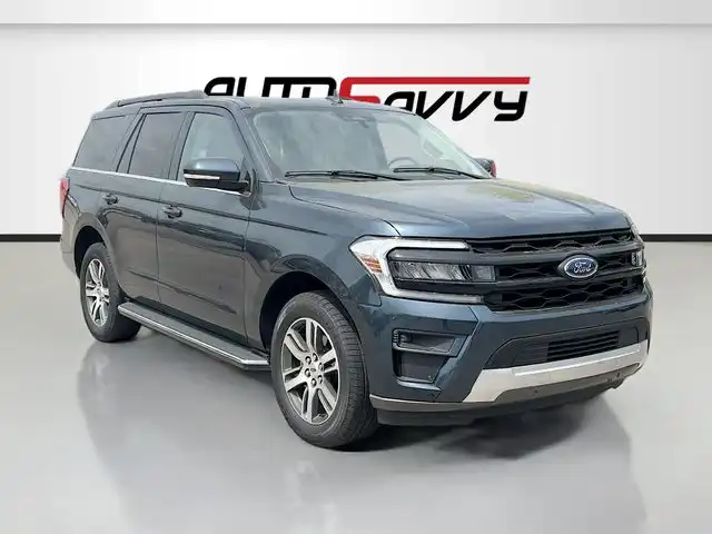 2023 Ford Expedition XLT's photo