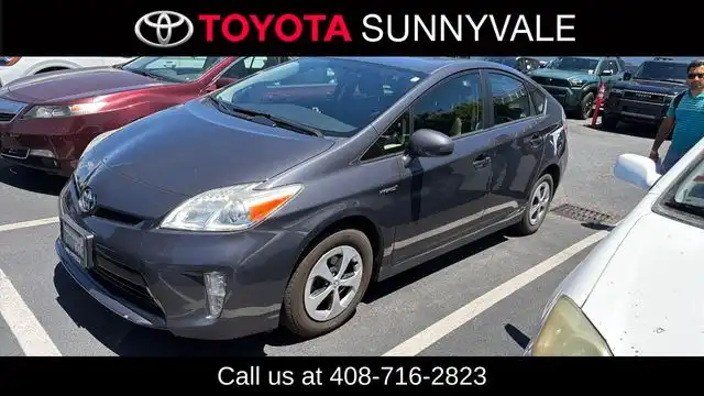 2013 Toyota Prius Two's photo