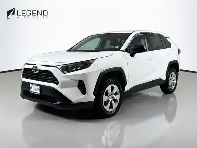 2022 Toyota RAV4 LE AWD's photo