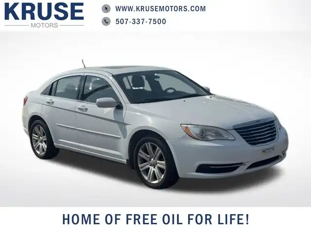 2012 Chrysler 200 Touring's photo