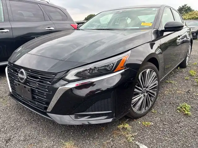 2024 Nissan Altima 2.5 SL AWD's photo