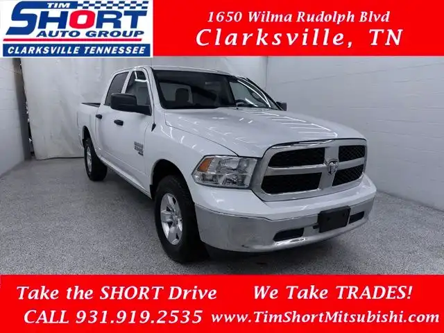 2022 RAM 1500 Classic SLT 4x4 Crew Cab 5'7's photo