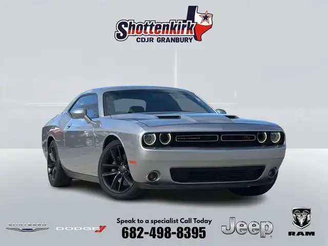 2018 Dodge Challenger R/T's photo
