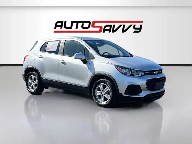 2022 Chevrolet Trax LS's photo
