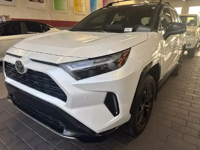 2025 Toyota RAV4 Hybrid XSE AWD's photo
