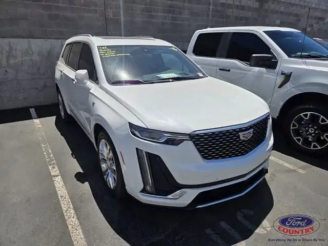 2025 Cadillac XT6 Premium Luxury Auto's photo