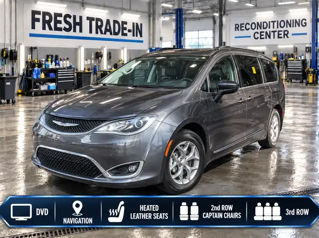 2019 Chrysler Pacifica Touring L's photo