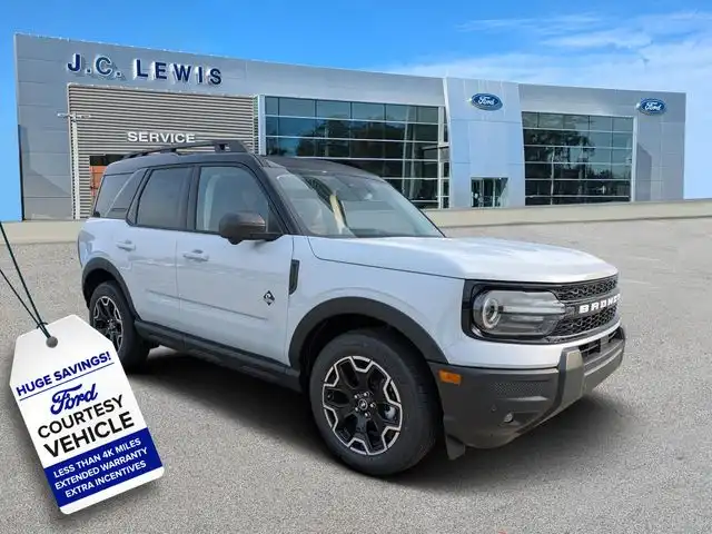 2026 Ford Bronco Sport Outer Banks 4X4's photo