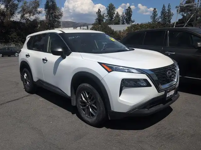 2021 Nissan Rogue S FWD's photo