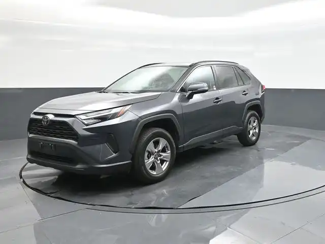 2025 Toyota RAV4 XLE FWD's photo