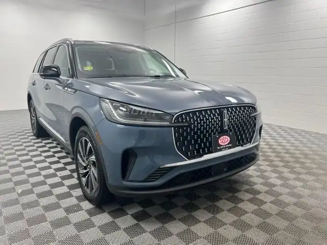 2026 Lincoln Aviator Premiere AWD's photo
