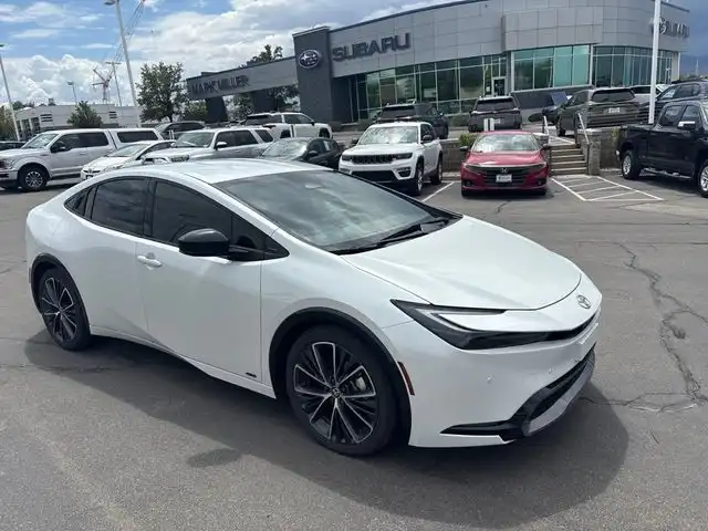 2024 Toyota Prius XLE AWD's photo