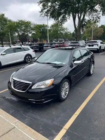 2013 Chrysler 200 Limited's photo