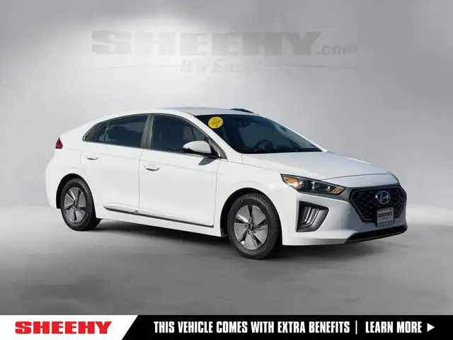 2022 Hyundai Ioniq Hybrid SE's photo