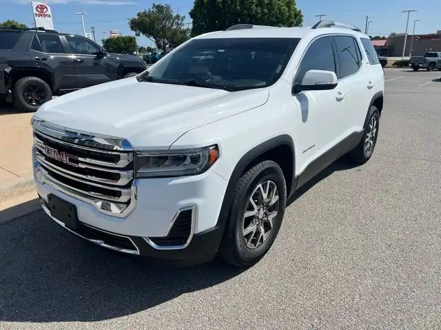 2023 GMC Acadia SLE FWD's photo