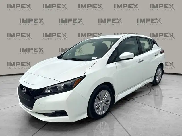 2023 Nissan Leaf S's photo
