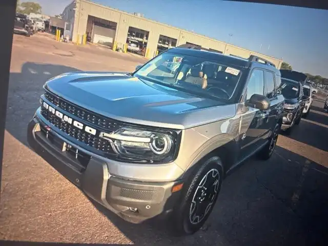 2025 Ford Bronco Sport Outer Banks 4X4's photo