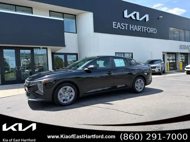 2025 Kia K4 LX AT's photo