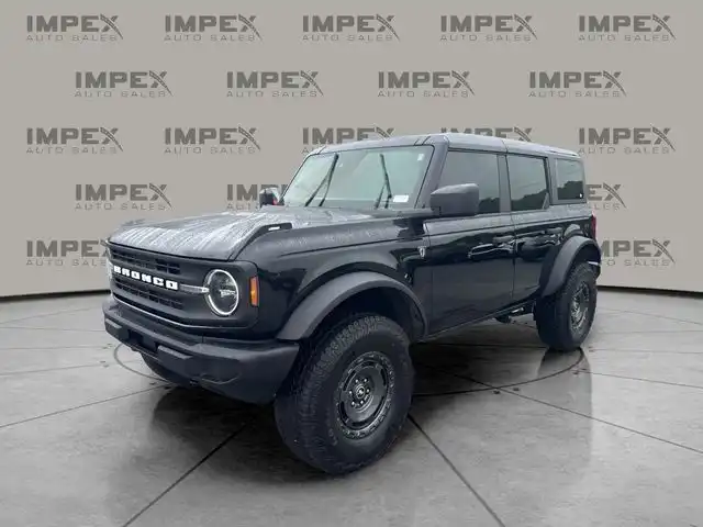 2025 Ford Bronco Base 4x4's photo