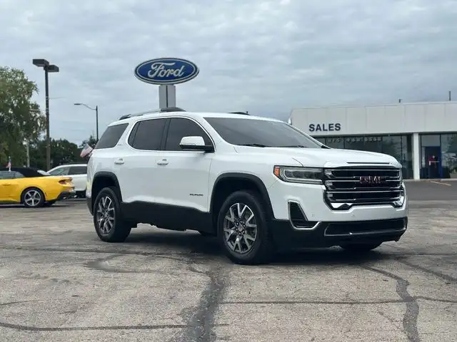 2023 GMC Acadia SLE AWD's photo