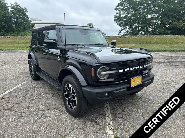 2022 Ford Bronco Outer Banks 4x4's photo