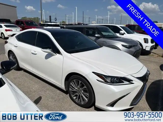 2021 Lexus ES 350 350's photo