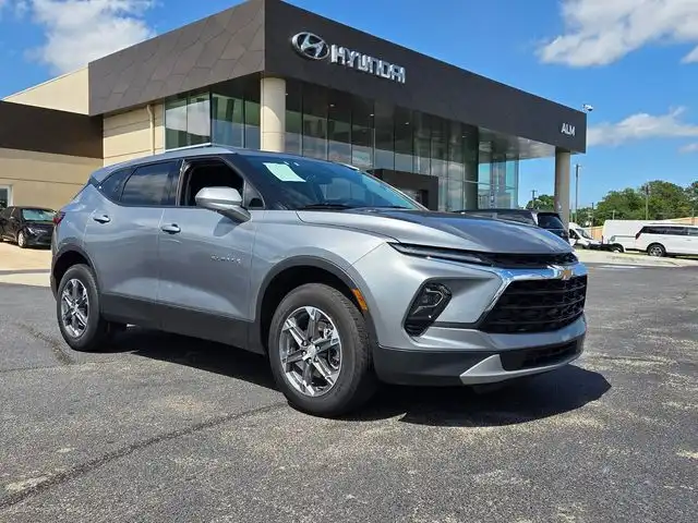 2025 Chevrolet Blazer 2.0T 2LT FWD's photo