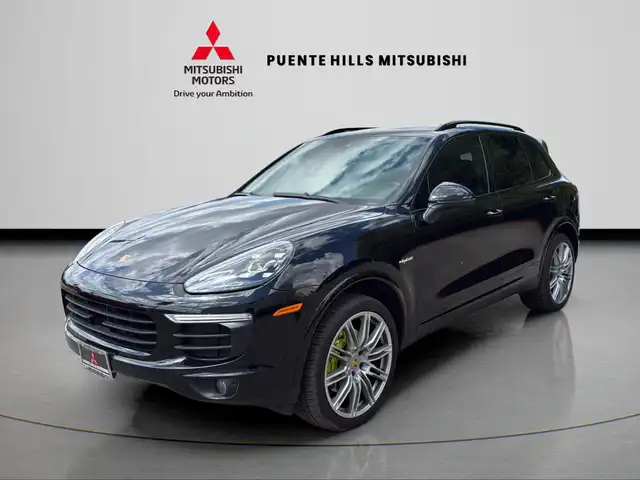 2017 Porsche Cayenne S E-Hybrid Platinum Edition's photo