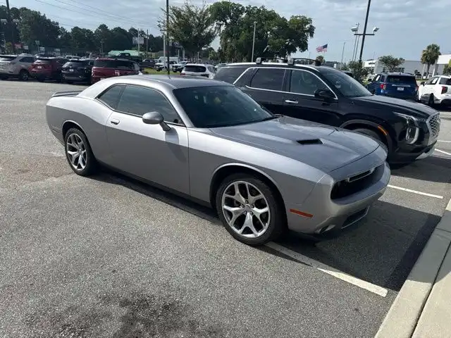 2015 Dodge Challenger SXT Plus's photo
