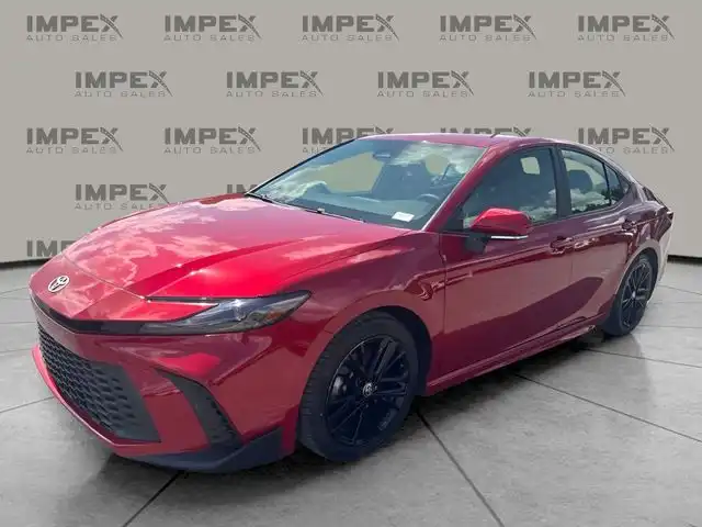 2025 Toyota Camry SE Hybrid's photo