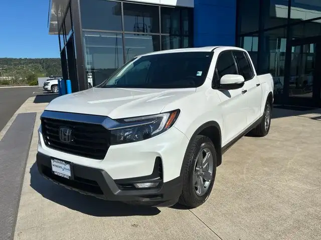 2023 Honda Ridgeline RTL-E AWD's photo