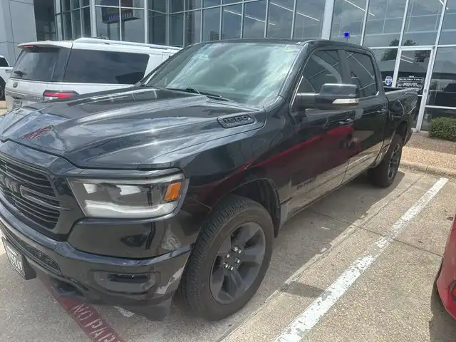 2019 RAM 1500 Big Horn/Lone Star 4x4 Crew Cab 5'7's photo