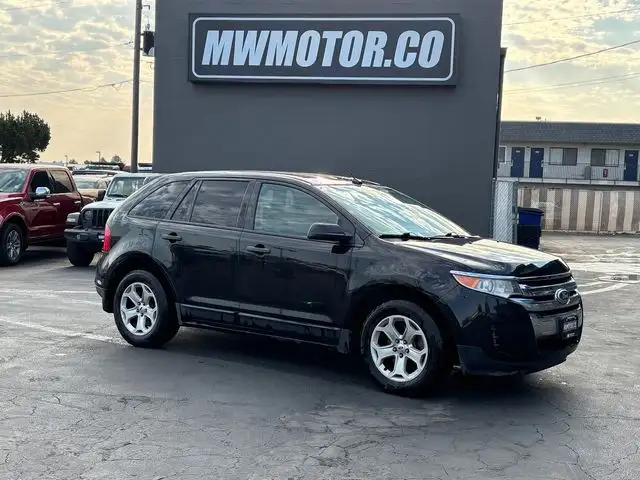 2013 Ford Edge SE's photo