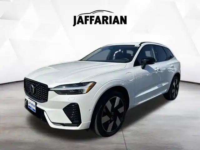 2025 Volvo XC60 T8 Plus Dark AWD's photo