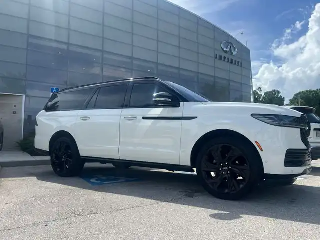 2025 Lincoln Navigator Black Label 4WD L's photo