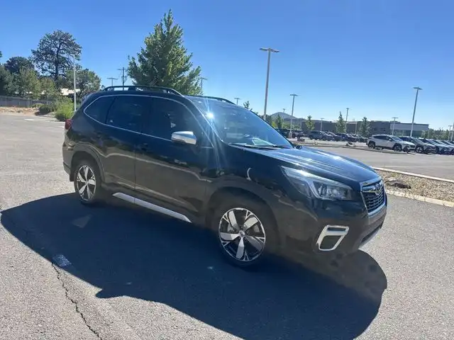 2020 Subaru Forester Touring's photo