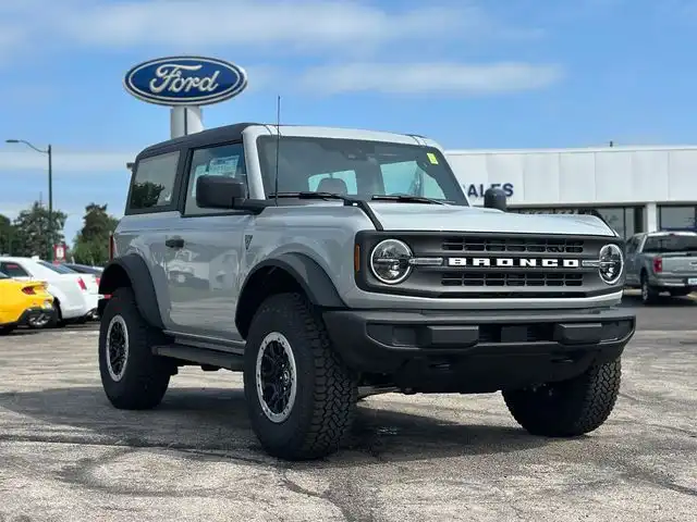 2026 Ford Bronco Base 4x4's photo