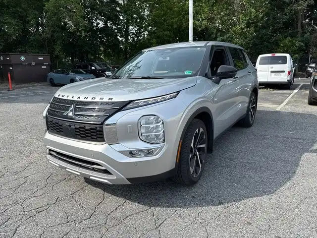 2024 Mitsubishi Outlander SE S-AWC's photo