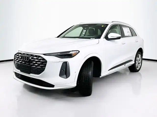 2025 Audi Q5 40 Premium Plus's photo