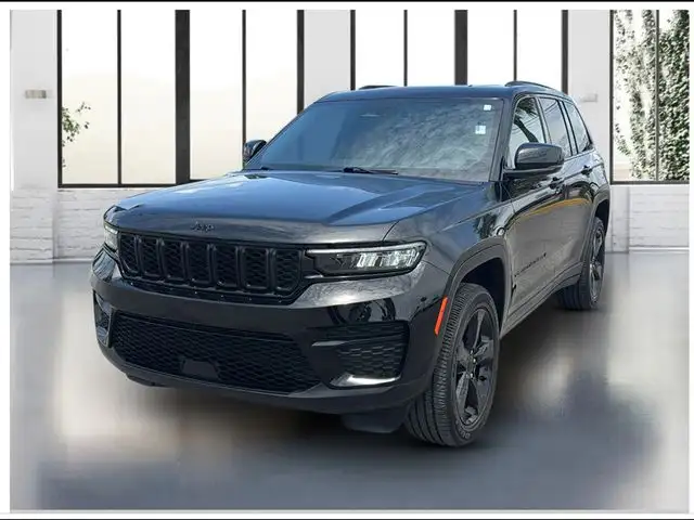2023 Jeep Grand Cherokee Altitude 4x4's photo