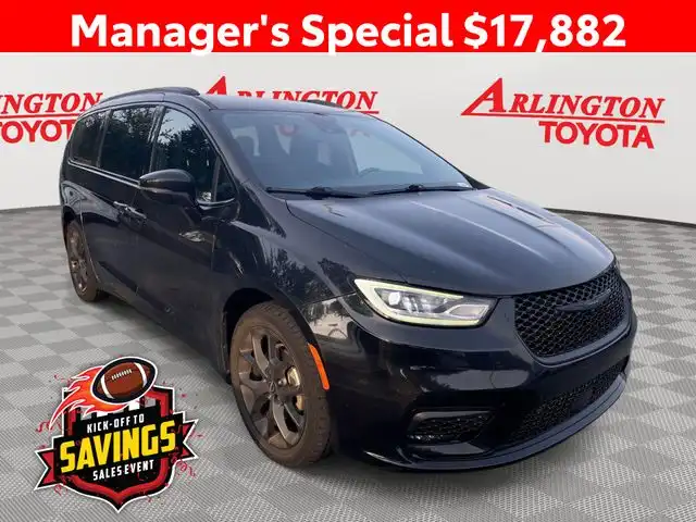 2021 Chrysler Pacifica Touring's photo