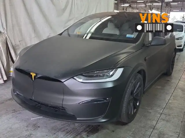 2022 Tesla Model X Plaid's photo