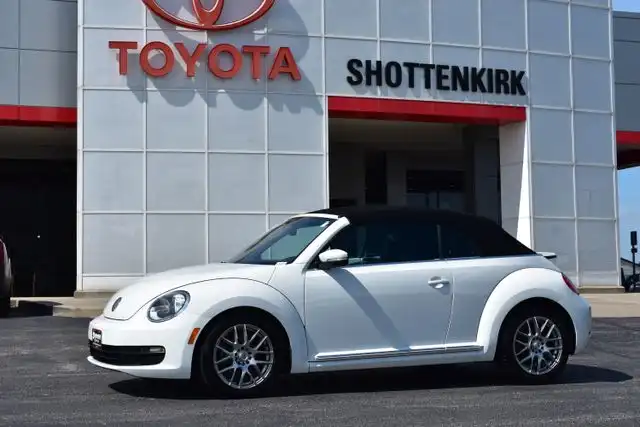 2015 Volkswagen Beetle 1.8T Conv. auto Classic PZEV's photo
