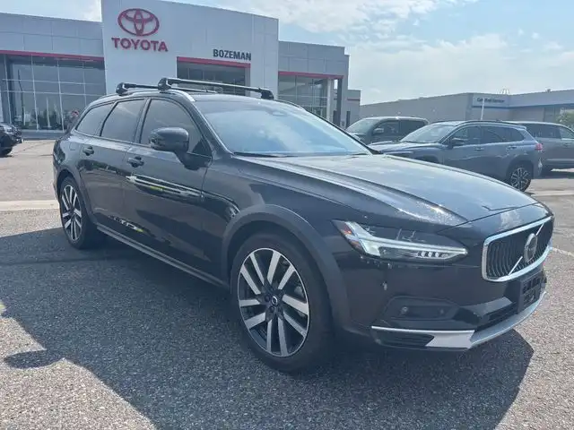 2023 Volvo V90 Cross Country B6 Ultimate AWD's photo